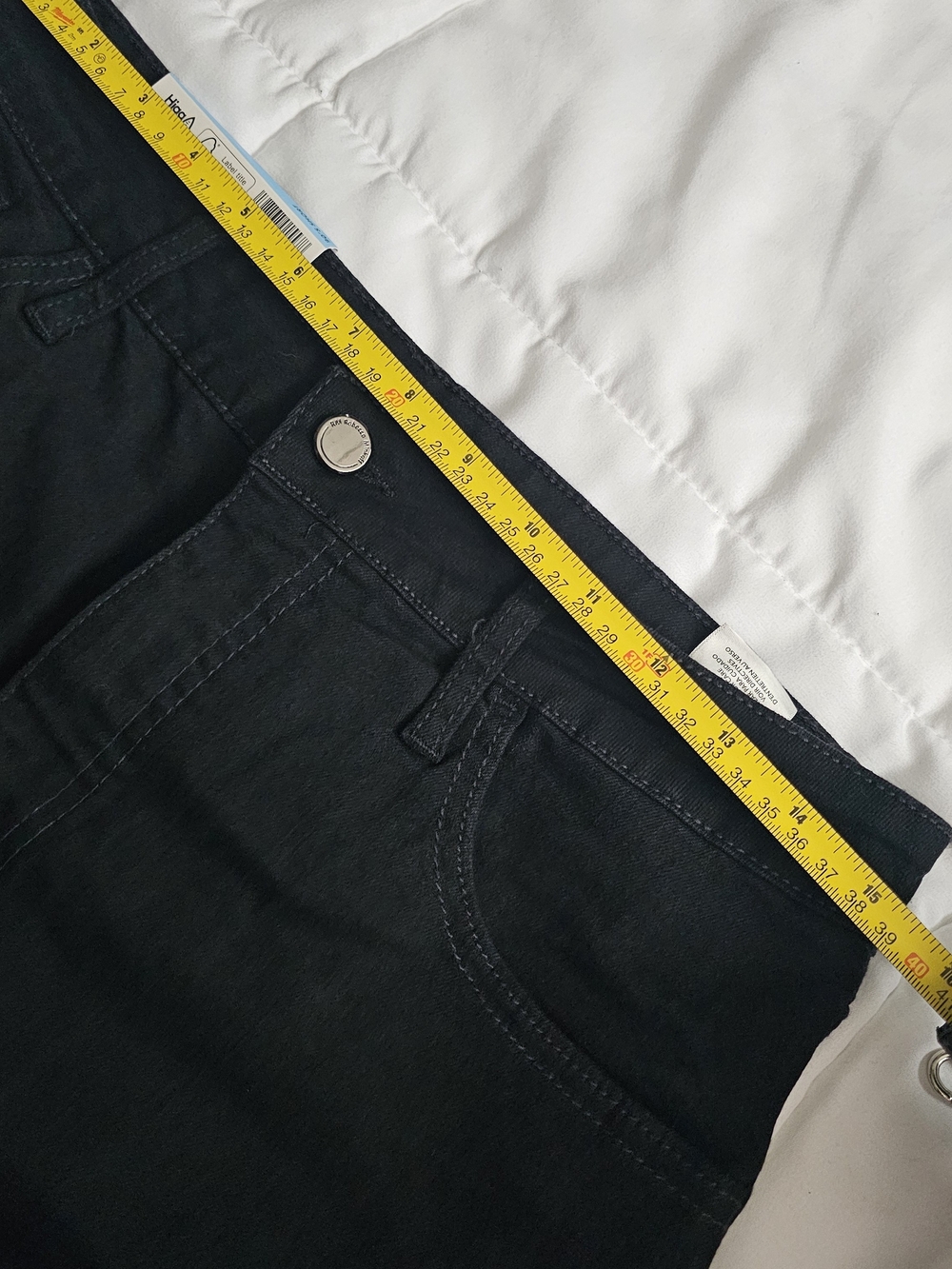Rebecca Minkoff Black Denim High-Rise 90s Style Shorts - Picture 5 of 7